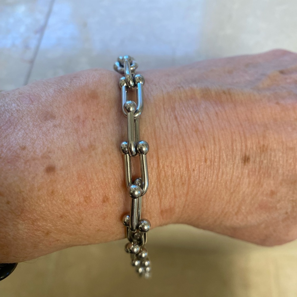 Silver chain link bracelet